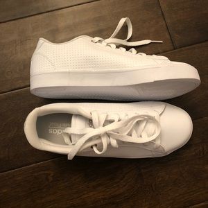 NWOT Adidas cloudfoam - white